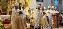 imagen: Ordenación episcopal y toma de posesión canónica del nuevo obispo de la diócesis nivariense