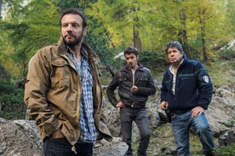 imagen: Alex Hugo: Com un ocell sense ales