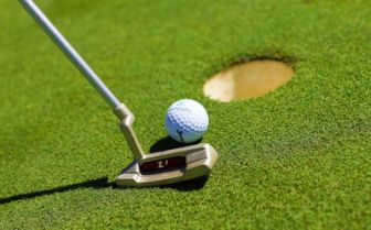 imagen: Golf - Golf: Reportaje Azahara muñoz y su hijo Lucas