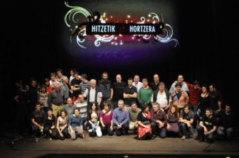 imagen: Hitzetik Hortzera - Bizkaiko Bertsolari Txapelketa